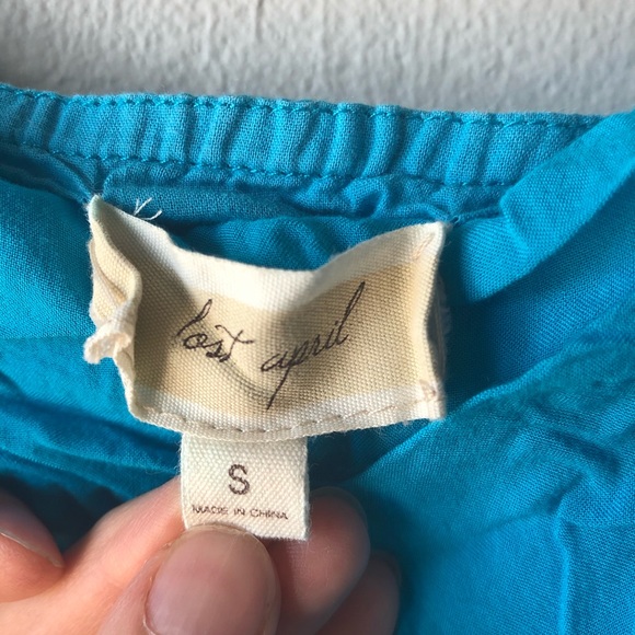 Lost April embroidered dress - Picture 9 of 12